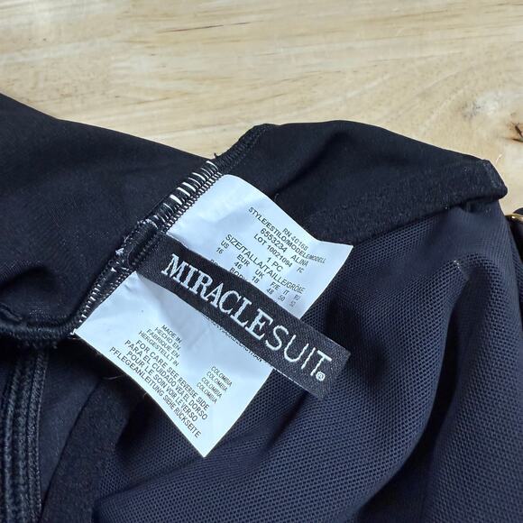 Miraclesuit NWOT Network News Alina Swim Dress Black Size 16 Underwire Slimming - Picture 5 of 12